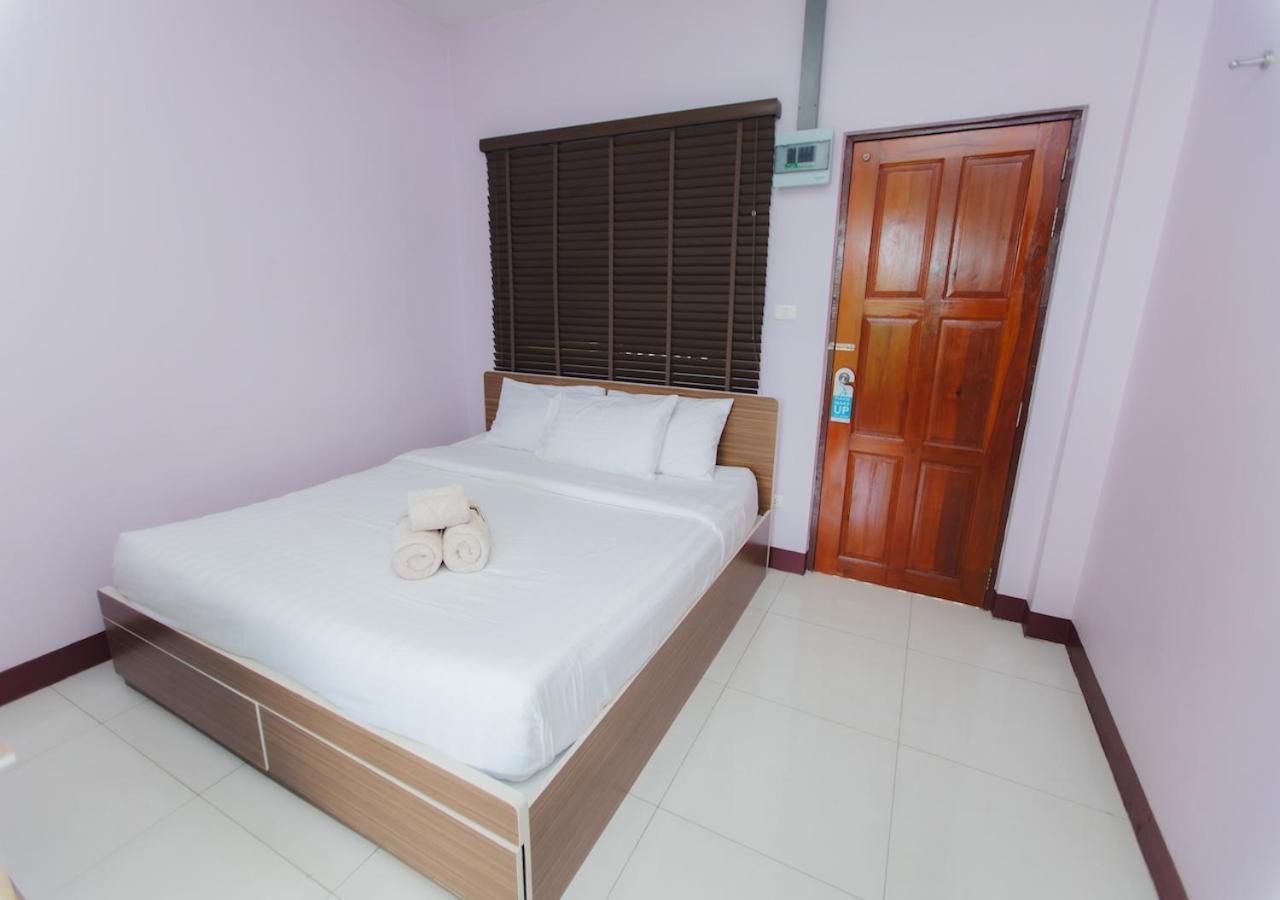 Bloom Guesthouse Csiangmaj Kültér fotó